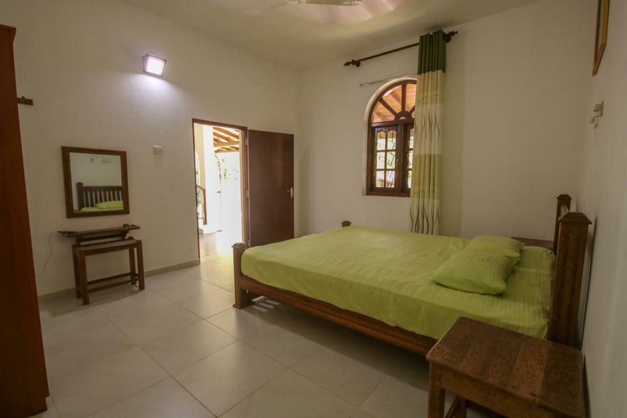 Villa Green White Unawatuna Exterior photo